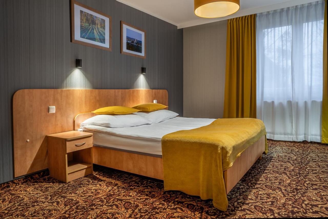 Hotel Kuznia Napoleonska Teresin Bagian luar foto