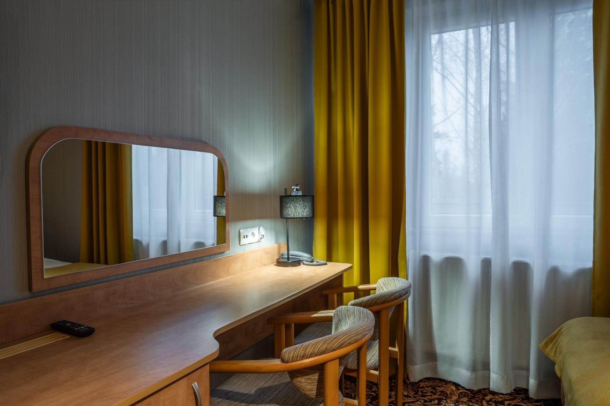 Hotel Kuznia Napoleonska Teresin Bagian luar foto